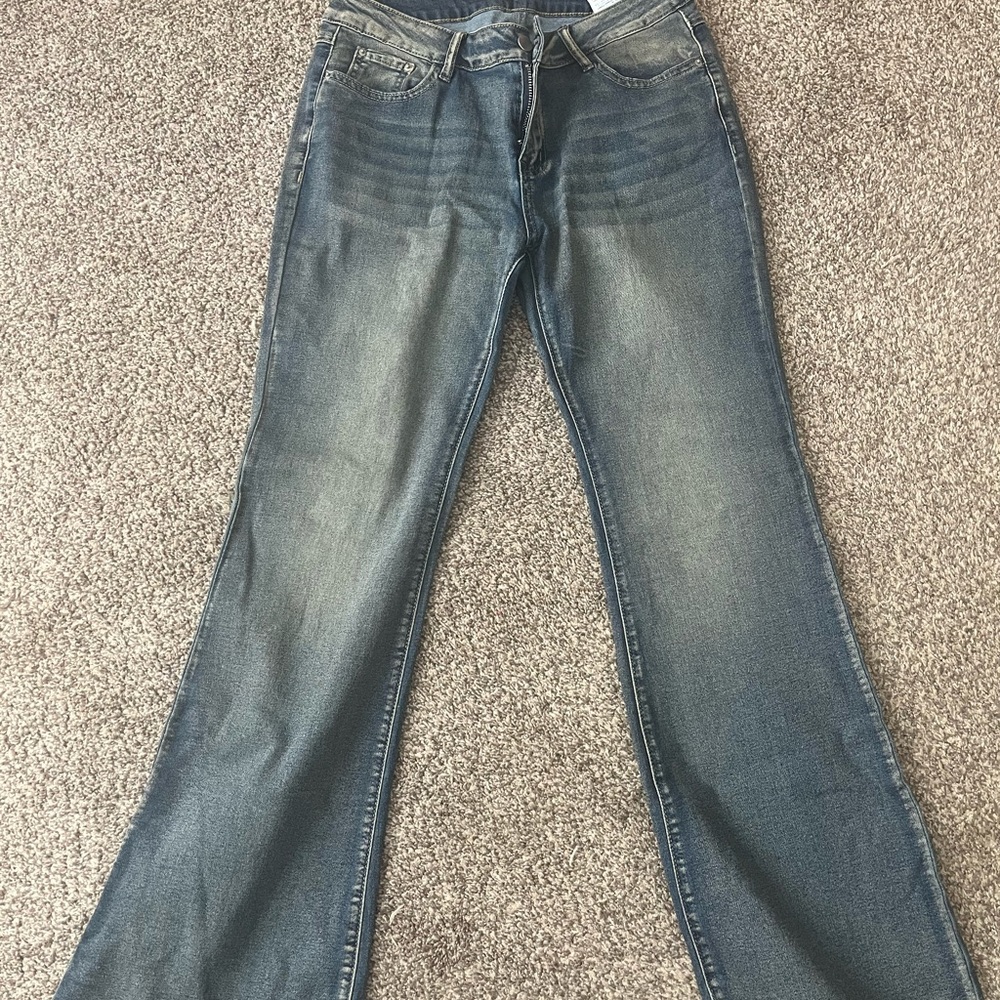 SHEIN Women's Blue Flare Jeans - Washed Denim